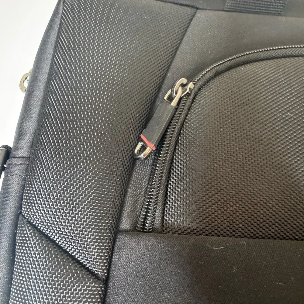 SAMSONITE Xenon 2 Slim Briefcase Fits Laptop Black NWOT